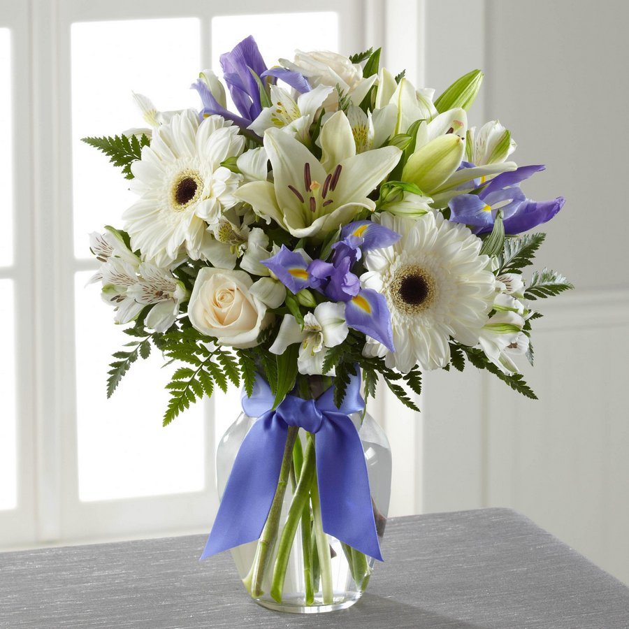 FTD Miracle Light Bouquet Flower Delivery Roseville CA Judy's Blossom