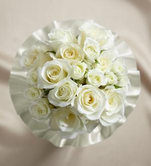 The FTD® Sweet Roses™ Bouquet